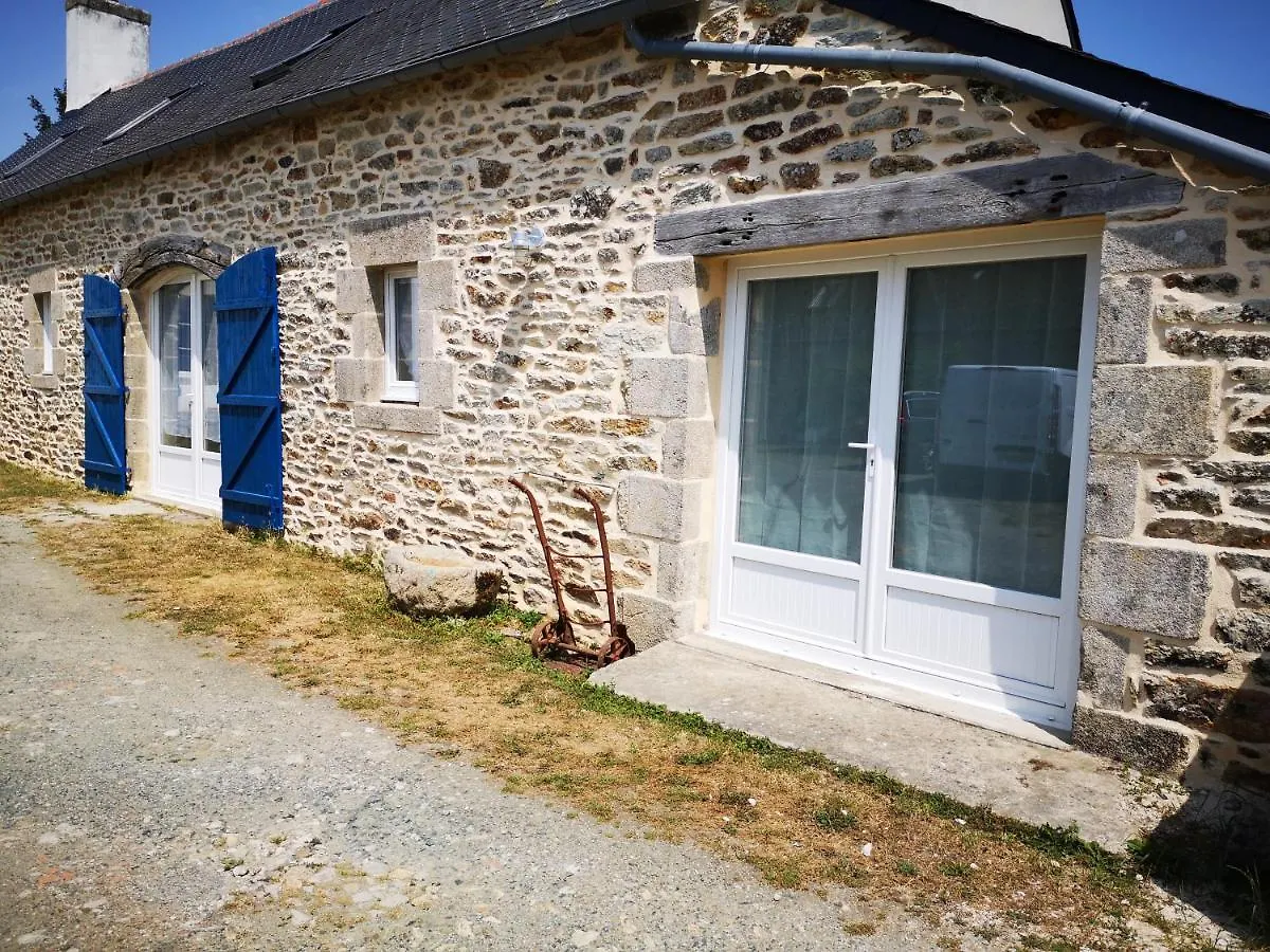 maison entre campagne et mer Plonéour-Lanvern France
